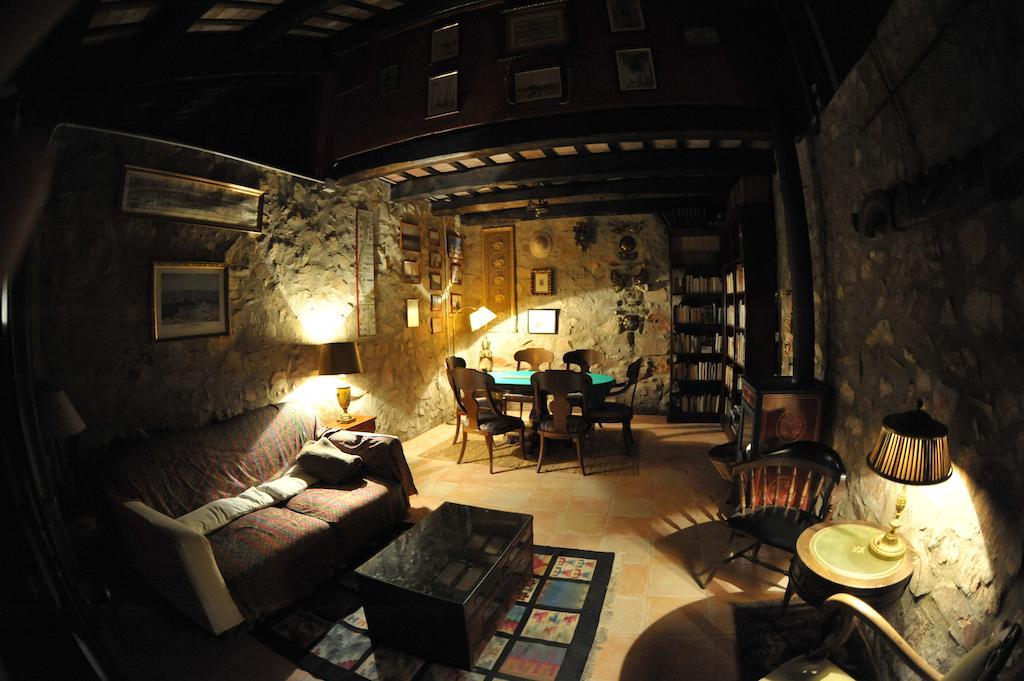 Can Canaleta Hotel Rural 산타콜로마데파르네스 외부 사진
